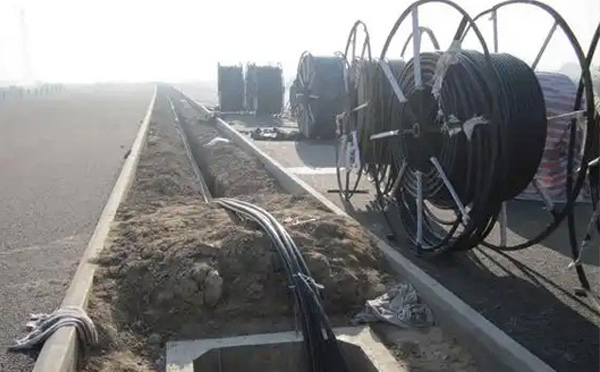 现代通信网络建设指南:峪泉镇光缆施工全流程技术解析与质量控制 现代通信网络建设指南:峪泉镇光缆施工全流程技术解析与质量控制